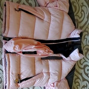 Mountain hardwear coat